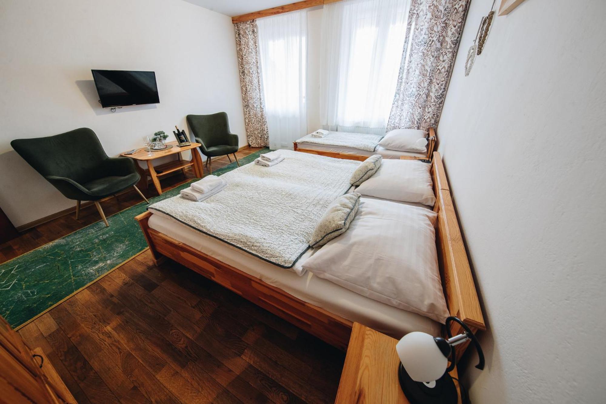 Wellness Penzion Zora Family Tatranska Lomnica Bagian luar foto