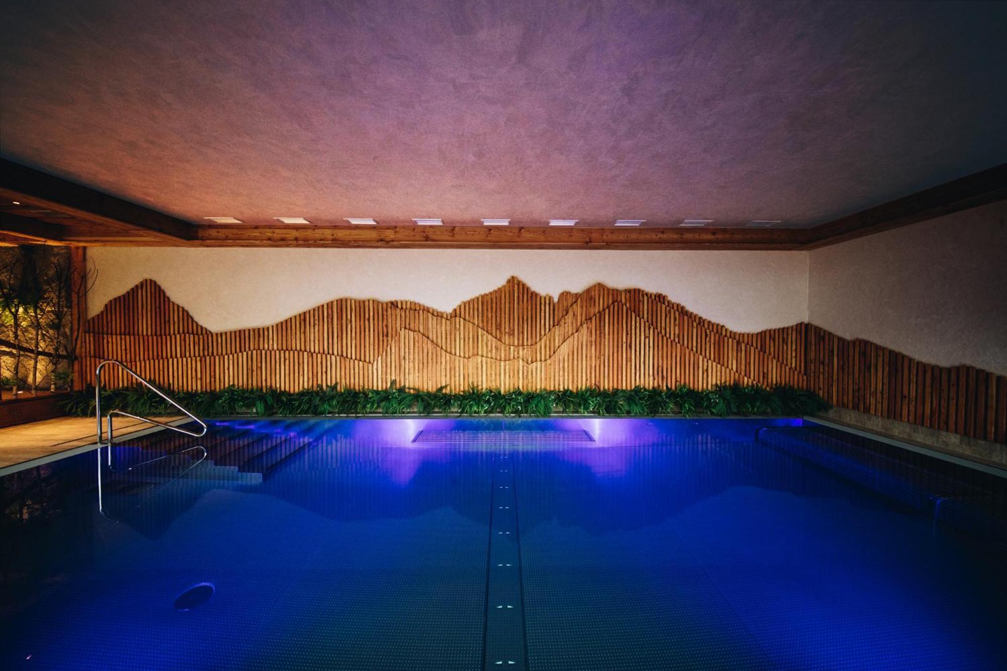 Wellness Penzion Zora Family Tatranska Lomnica Bagian luar foto