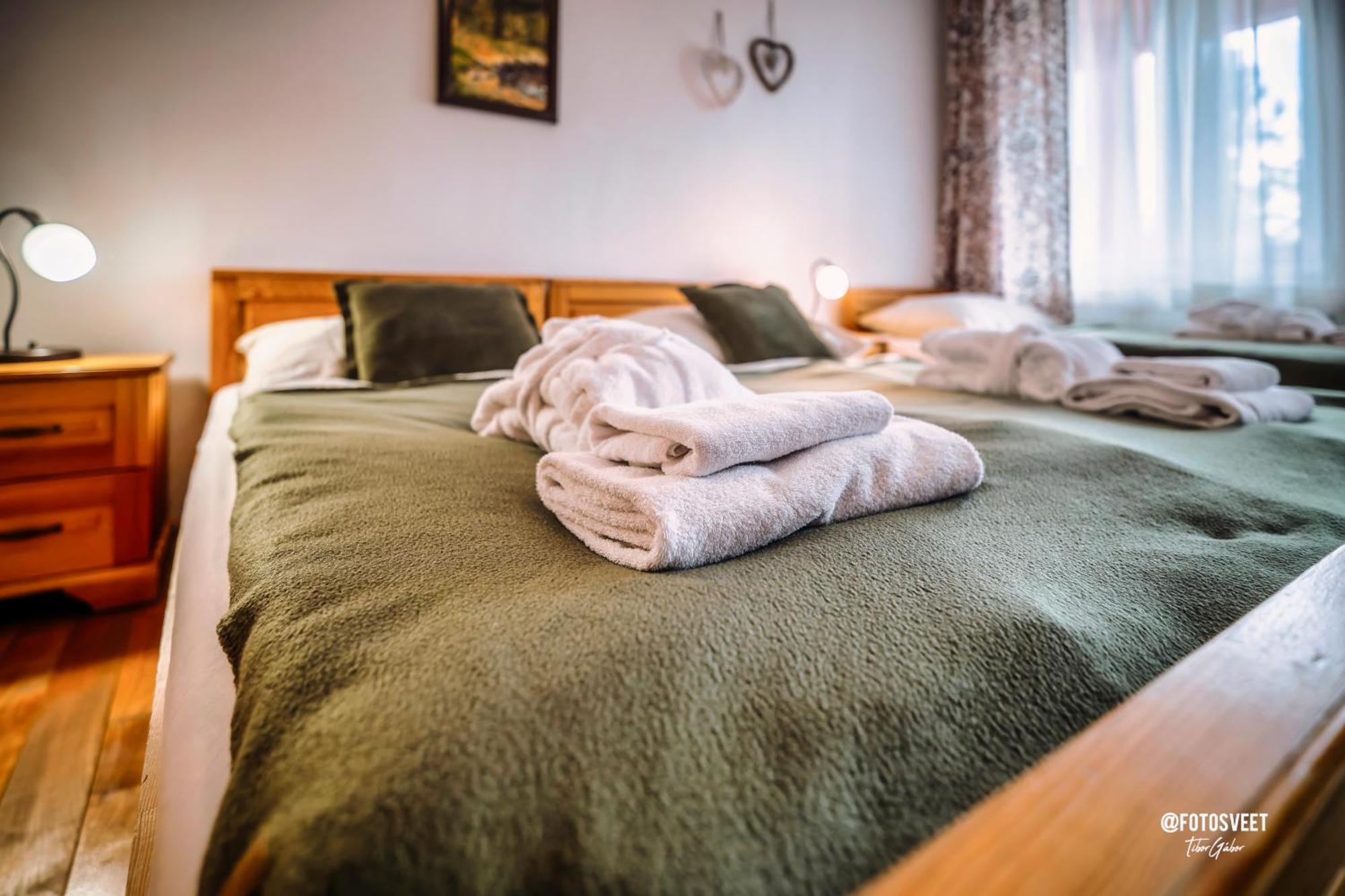 Wellness Penzion Zora Family Tatranska Lomnica Bagian luar foto